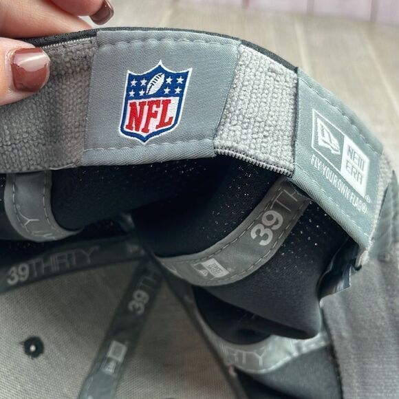 New Era NFL Dallas Cowboys embroidered fitted ball cap.  Size Medium-Large - Picture 5 of 5